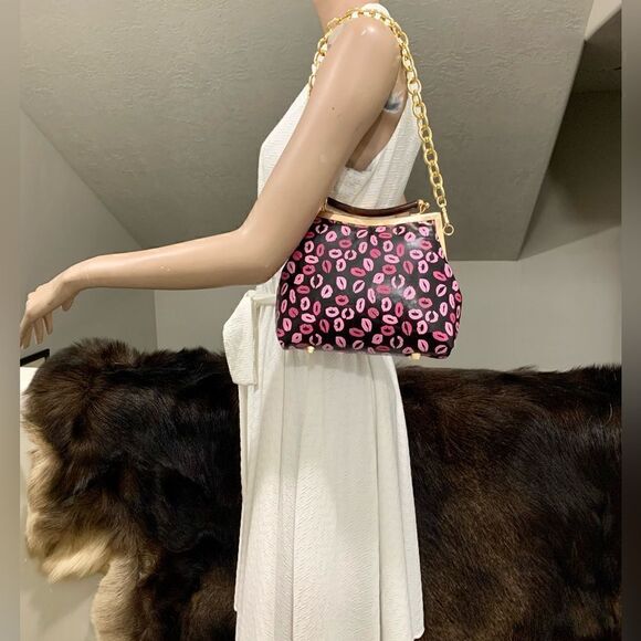 Handmade Genuine Leather Lips👄 Print, Double Kisslock Bag & Small Clutch Set - Picture 5 of 16